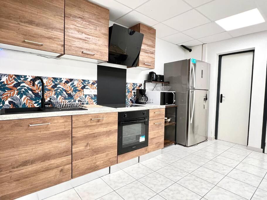 Le Grand Penon ~ Logement Spacieux A 6 Min Du Parc Saint-Georges-les-Baillargeaux Exterior photo