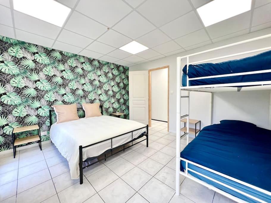 Le Grand Penon ~ Logement Spacieux A 6 Min Du Parc Saint-Georges-les-Baillargeaux Exterior photo
